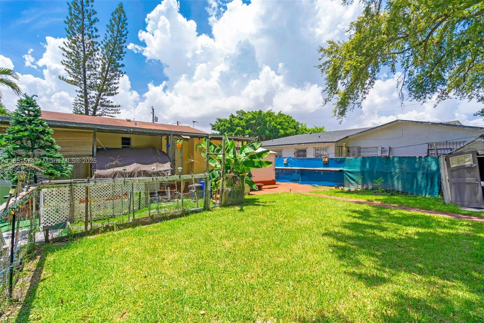 811 NW 24th Ct