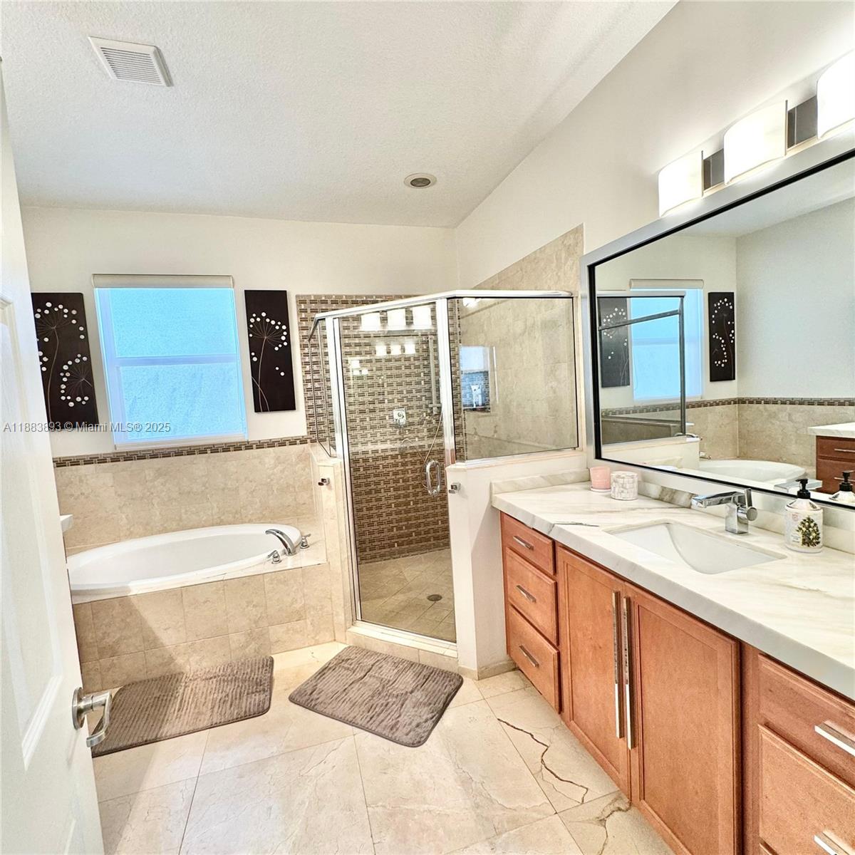 11229 NW 44th Ter