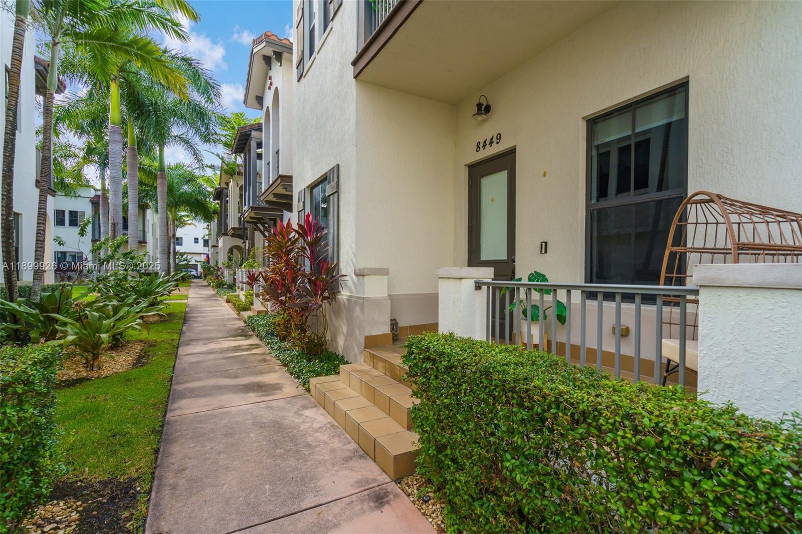 8449 NW 51st Ter, Doral