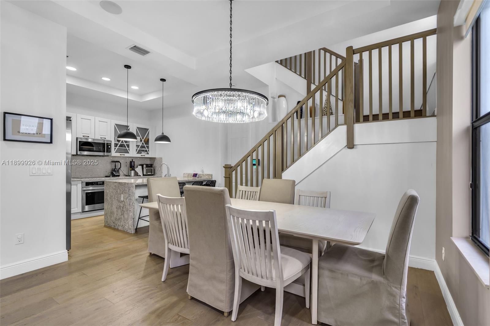 8449 NW 51st Ter, Doral