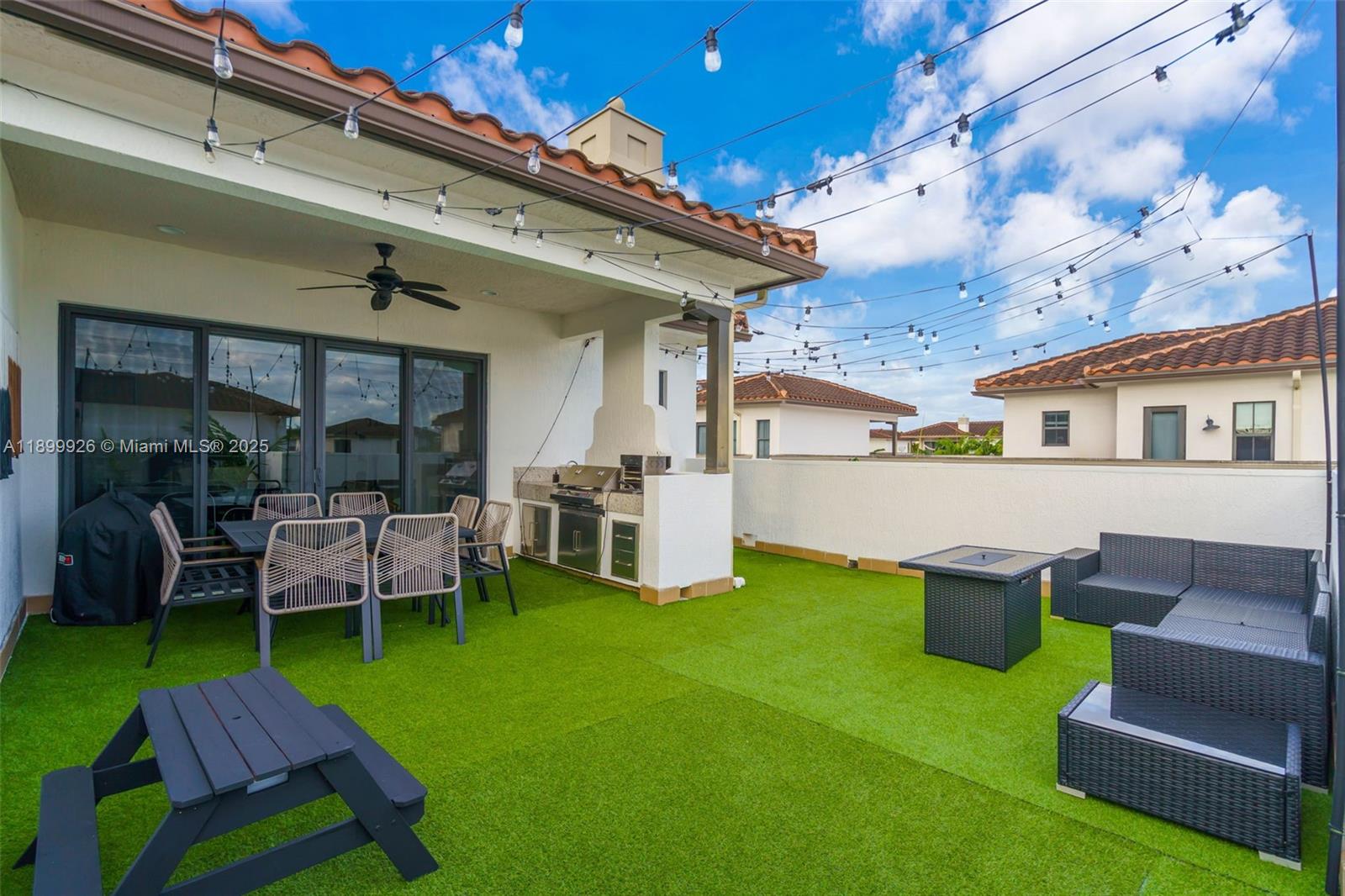 8449 NW 51st Ter, Doral