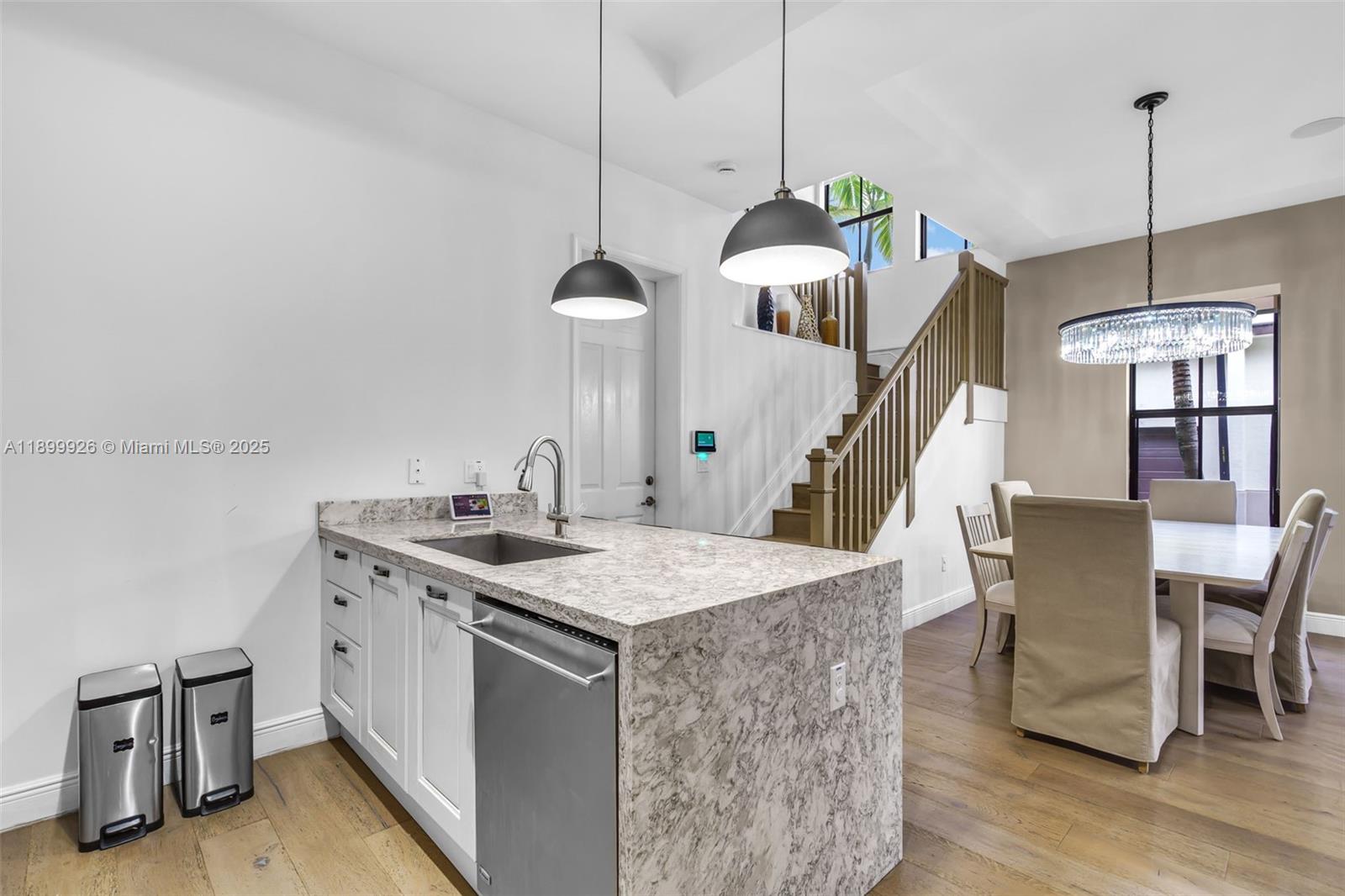 8449 NW 51st Ter, Doral