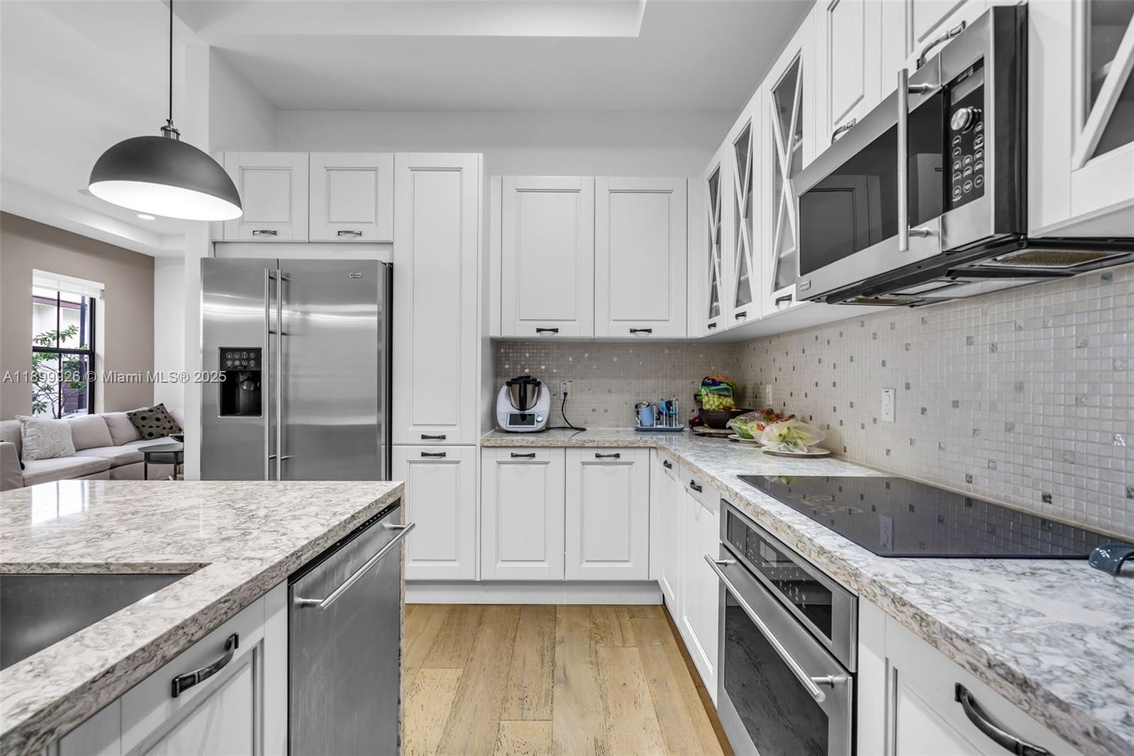 8449 NW 51st Ter, Doral