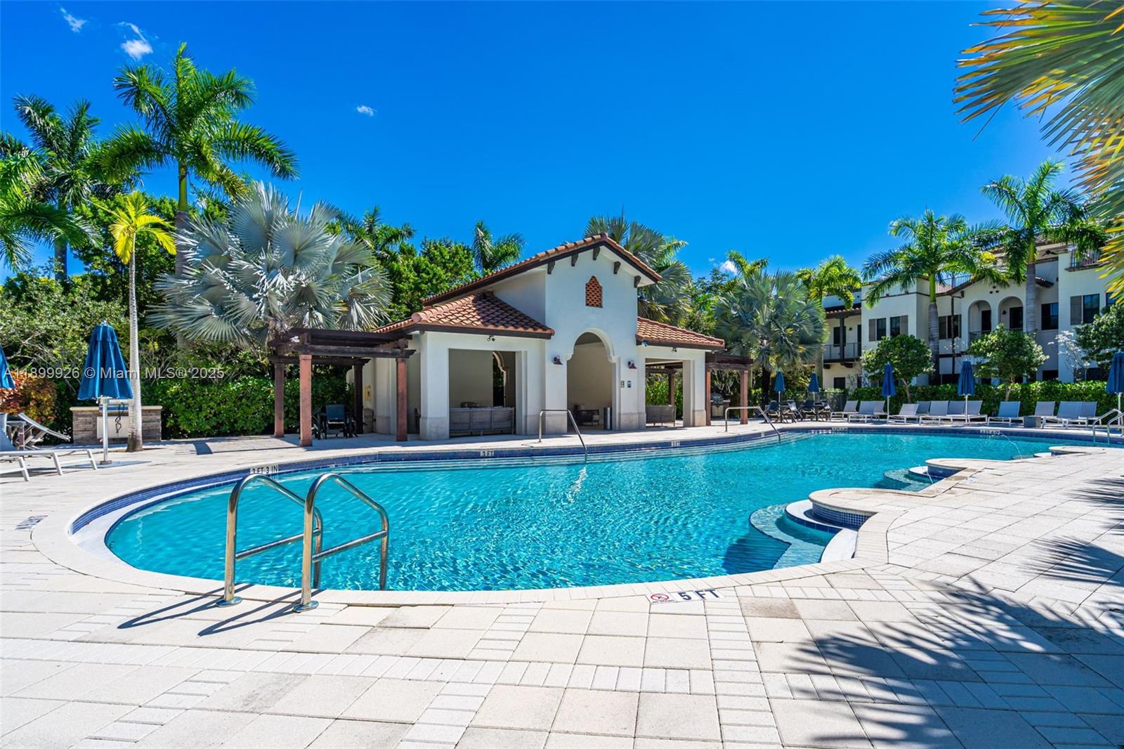 8449 NW 51st Ter, Doral