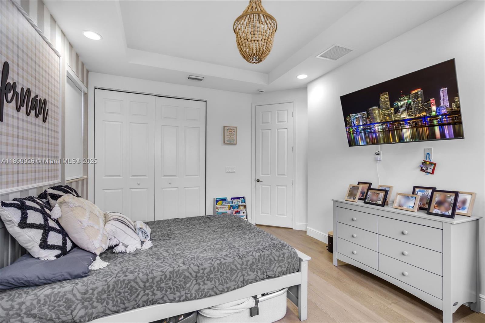 8449 NW 51st Ter, Doral