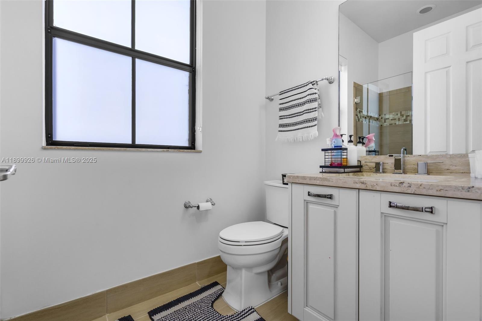 8449 NW 51st Ter, Doral