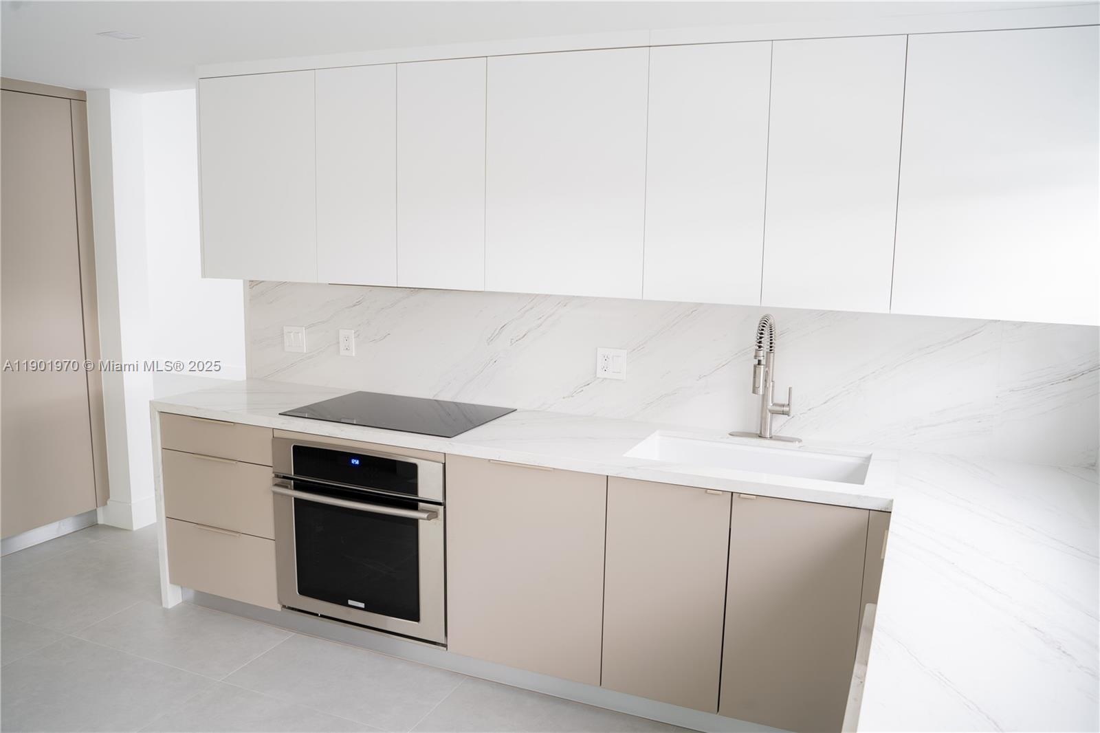 10996 NW 58th Ter, Doral