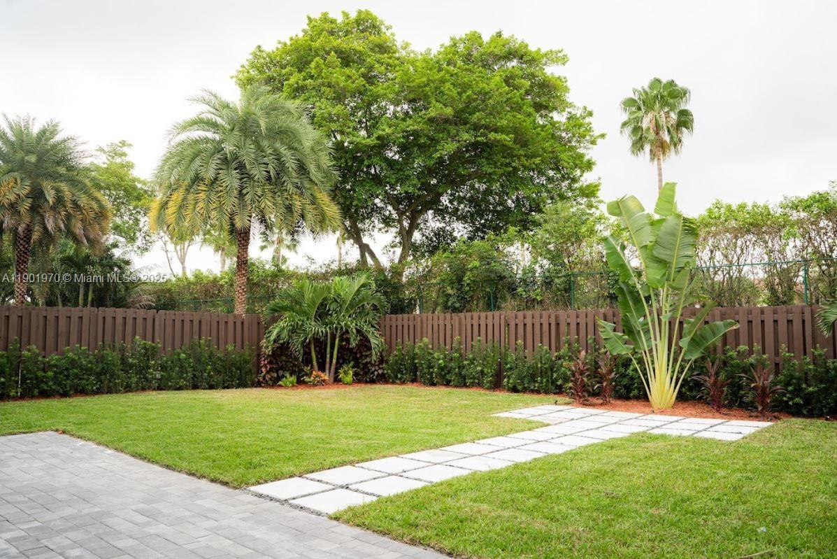 10996 NW 58th Ter, Doral