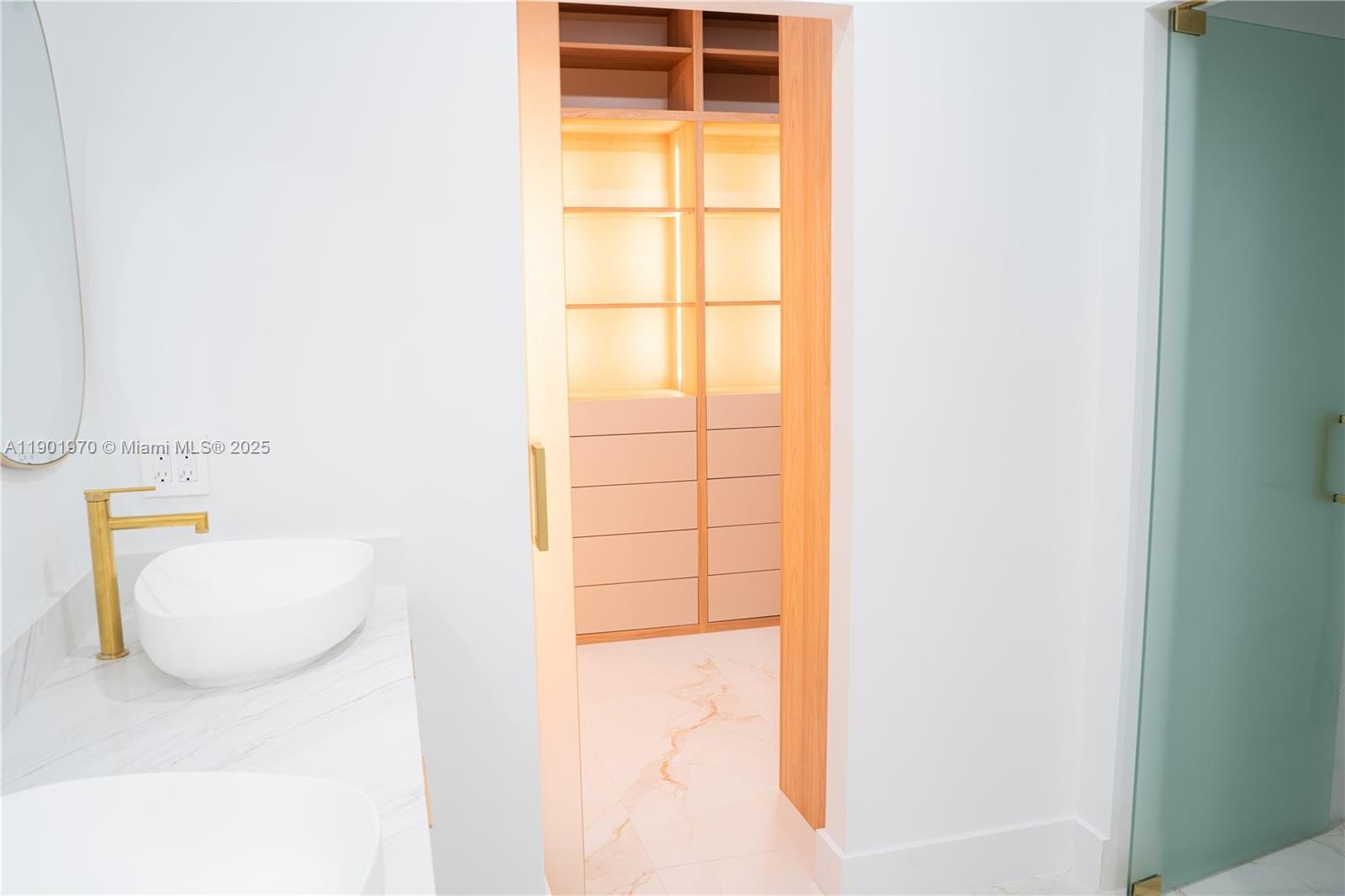 10996 NW 58th Ter, Doral