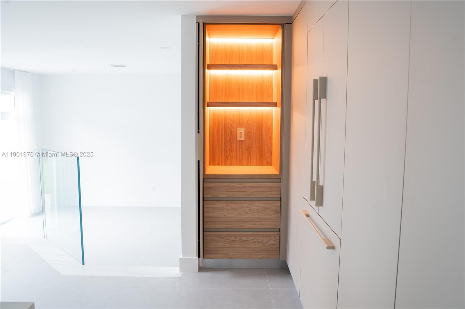 10996 NW 58th Ter, Doral