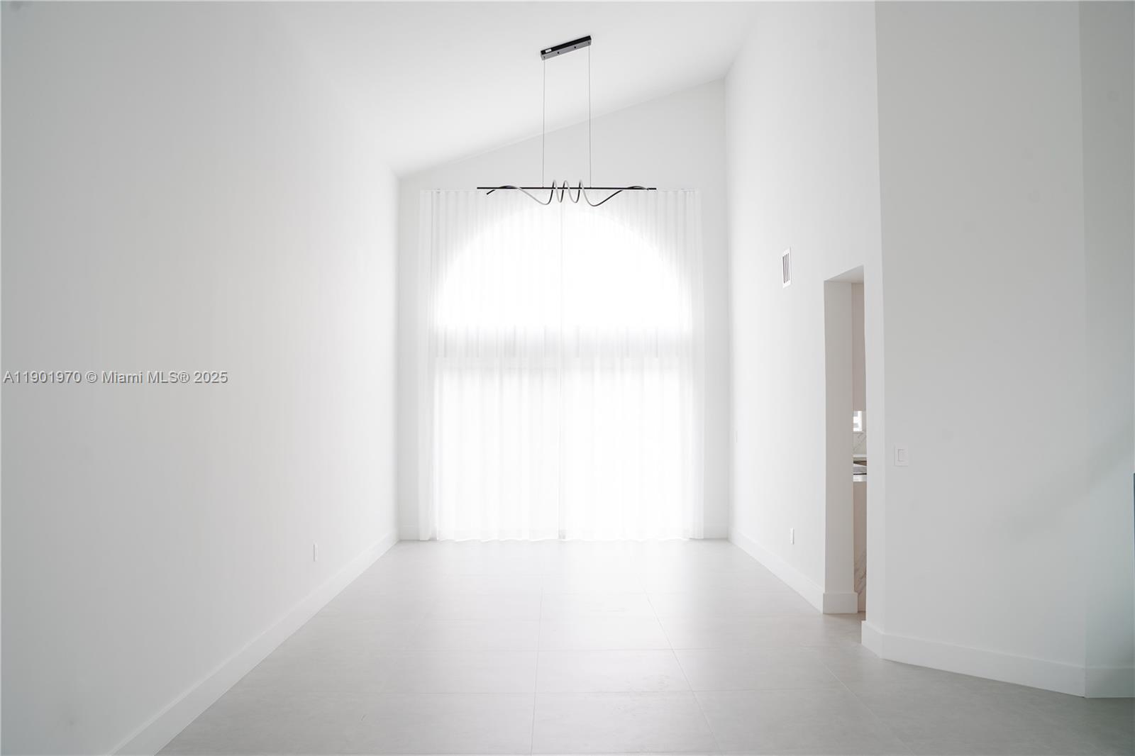 10996 NW 58th Ter, Doral