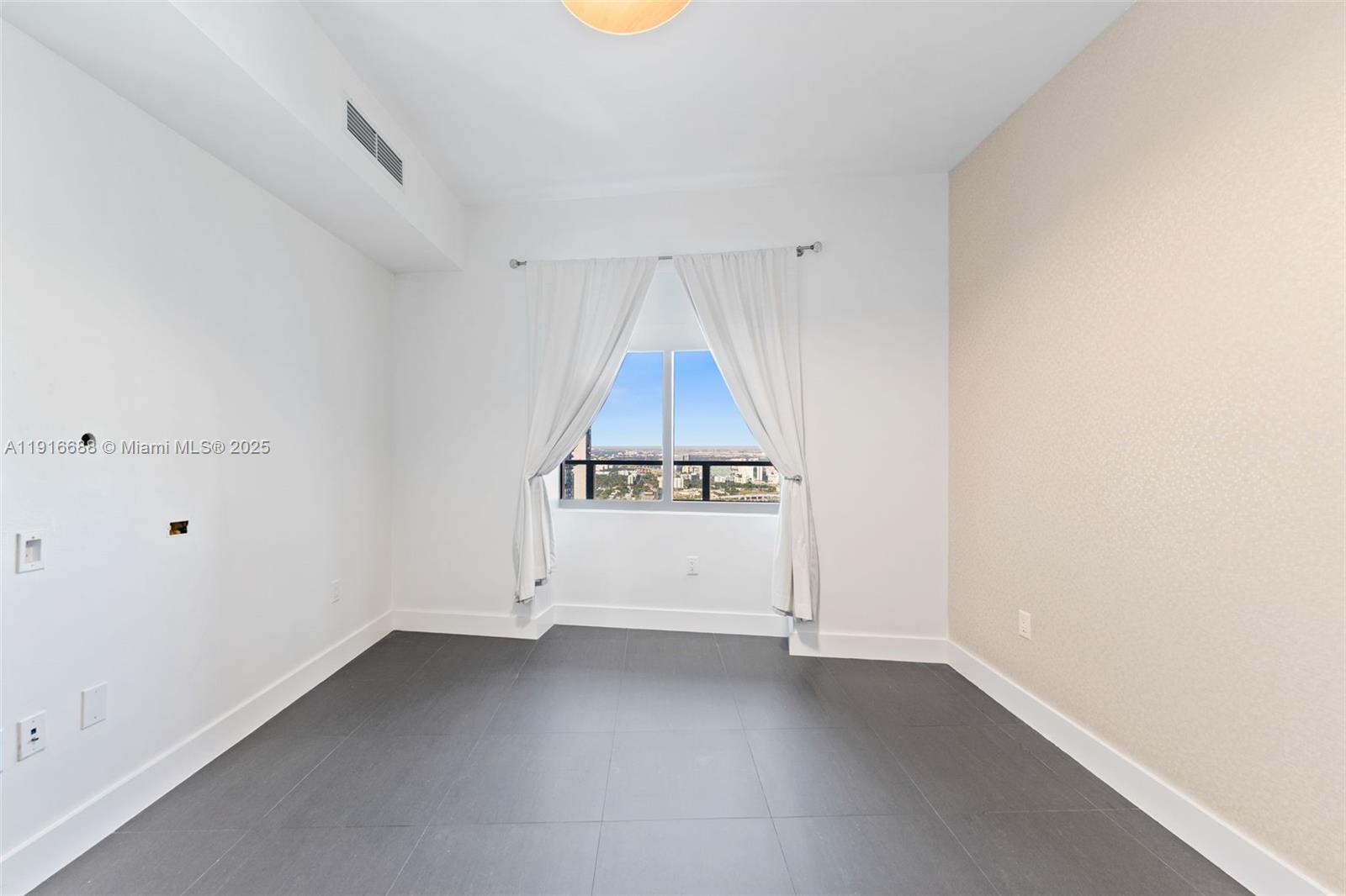 1100 Biscayne Blvd # 4502