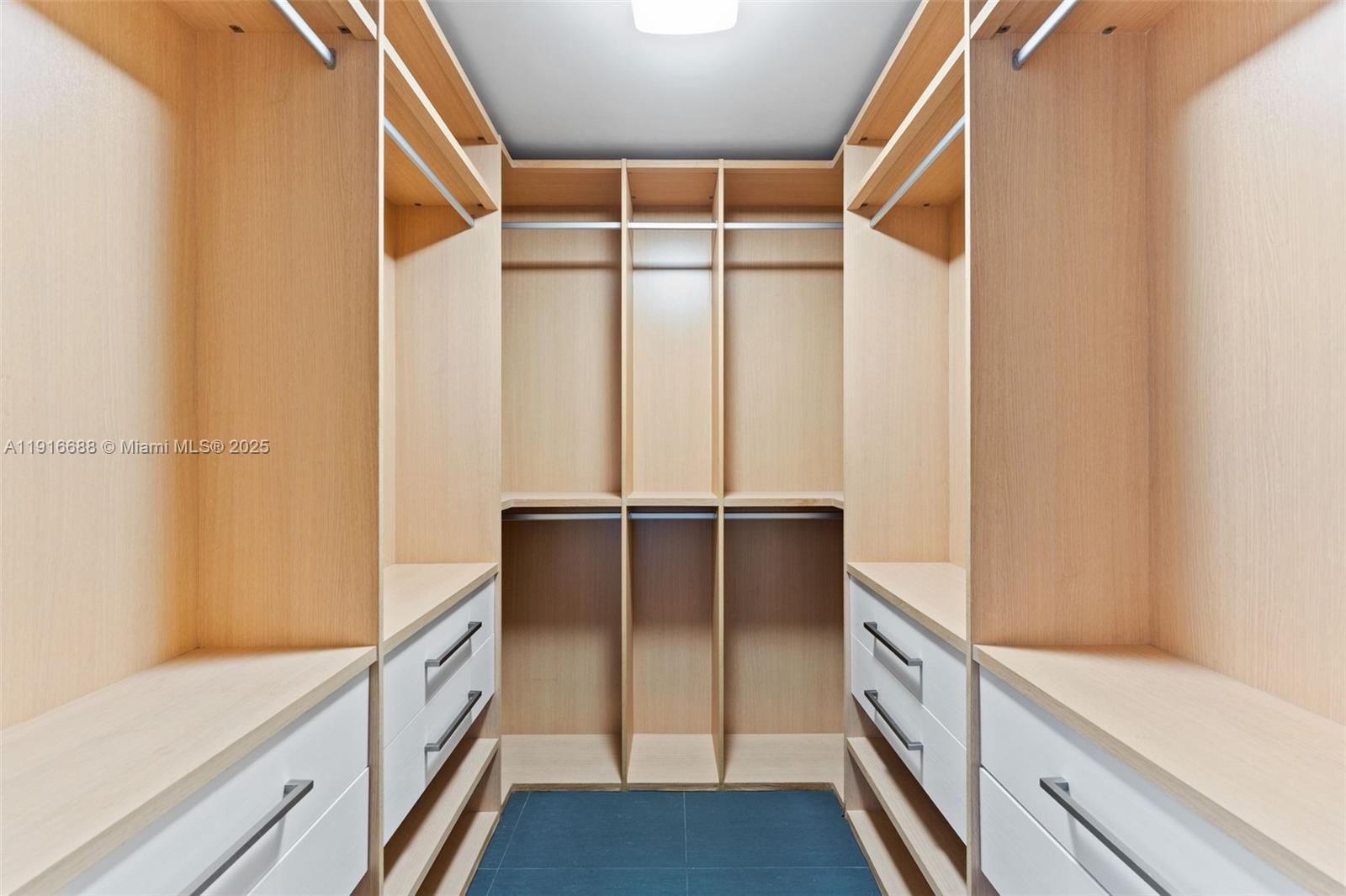 1100 Biscayne Blvd # 4502