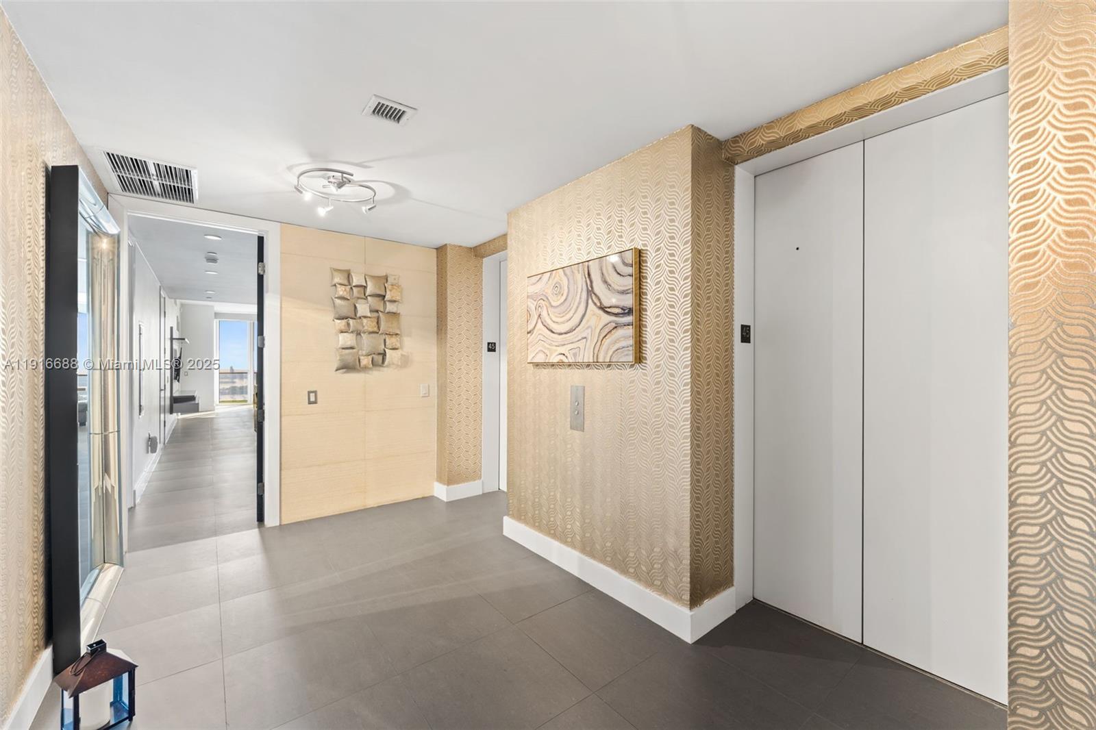 1100 Biscayne Blvd # 4502