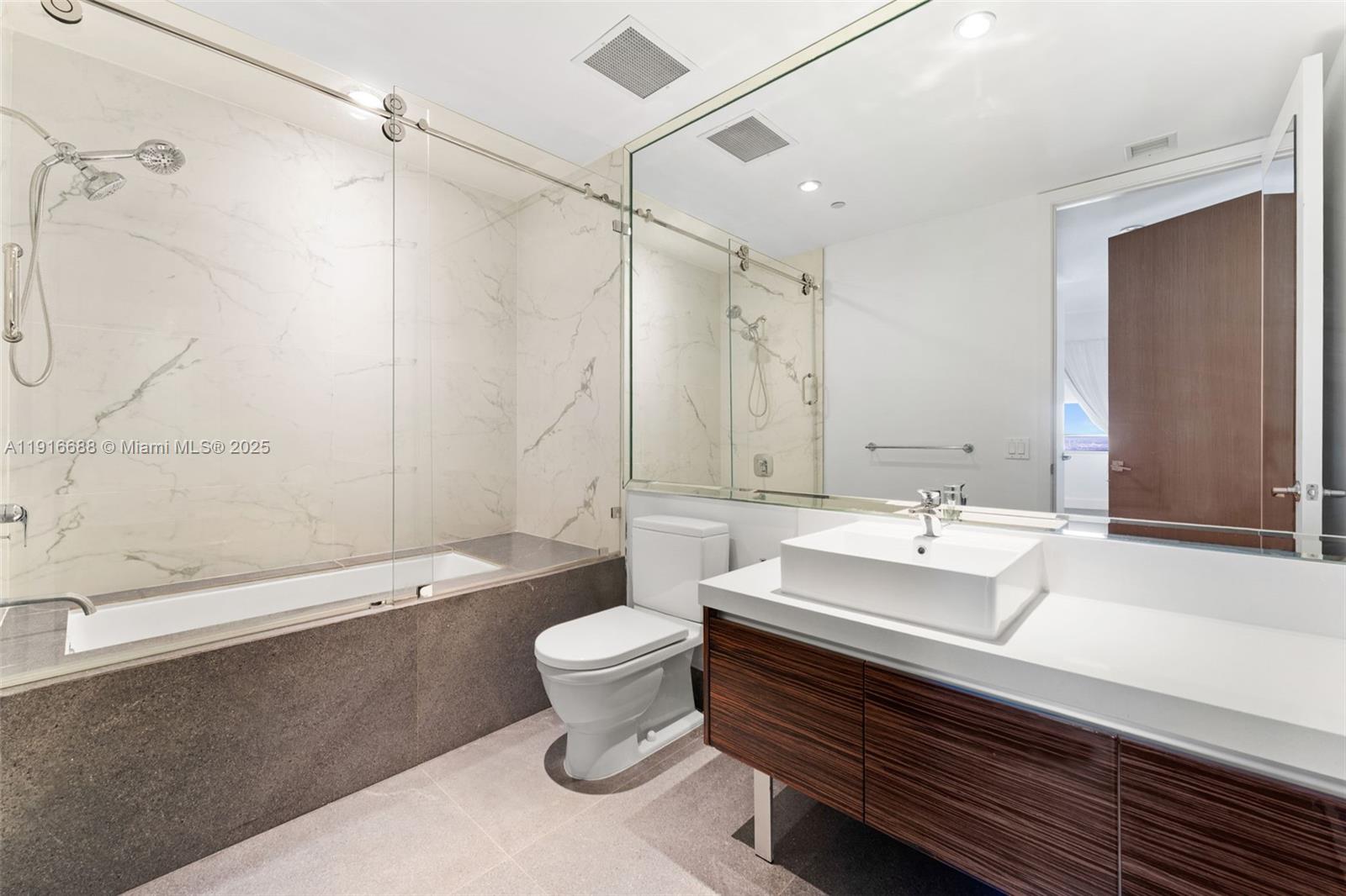 1100 Biscayne Blvd # 4502