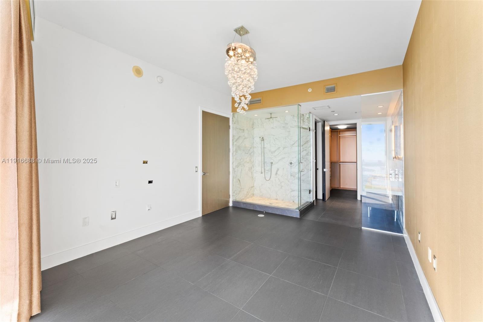 1100 Biscayne Blvd # 4502