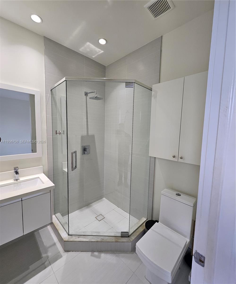 6410 NW 105th Pl Unit: Studio