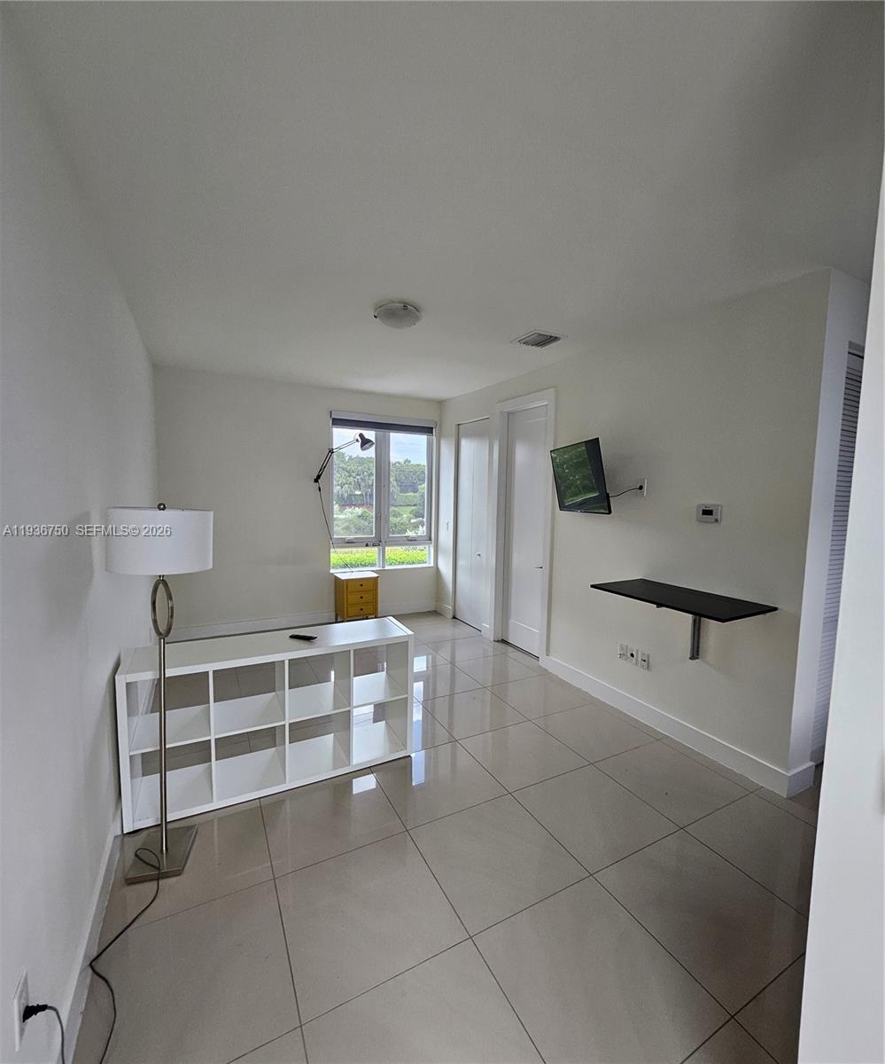 6410 NW 105th Pl Unit: Studio