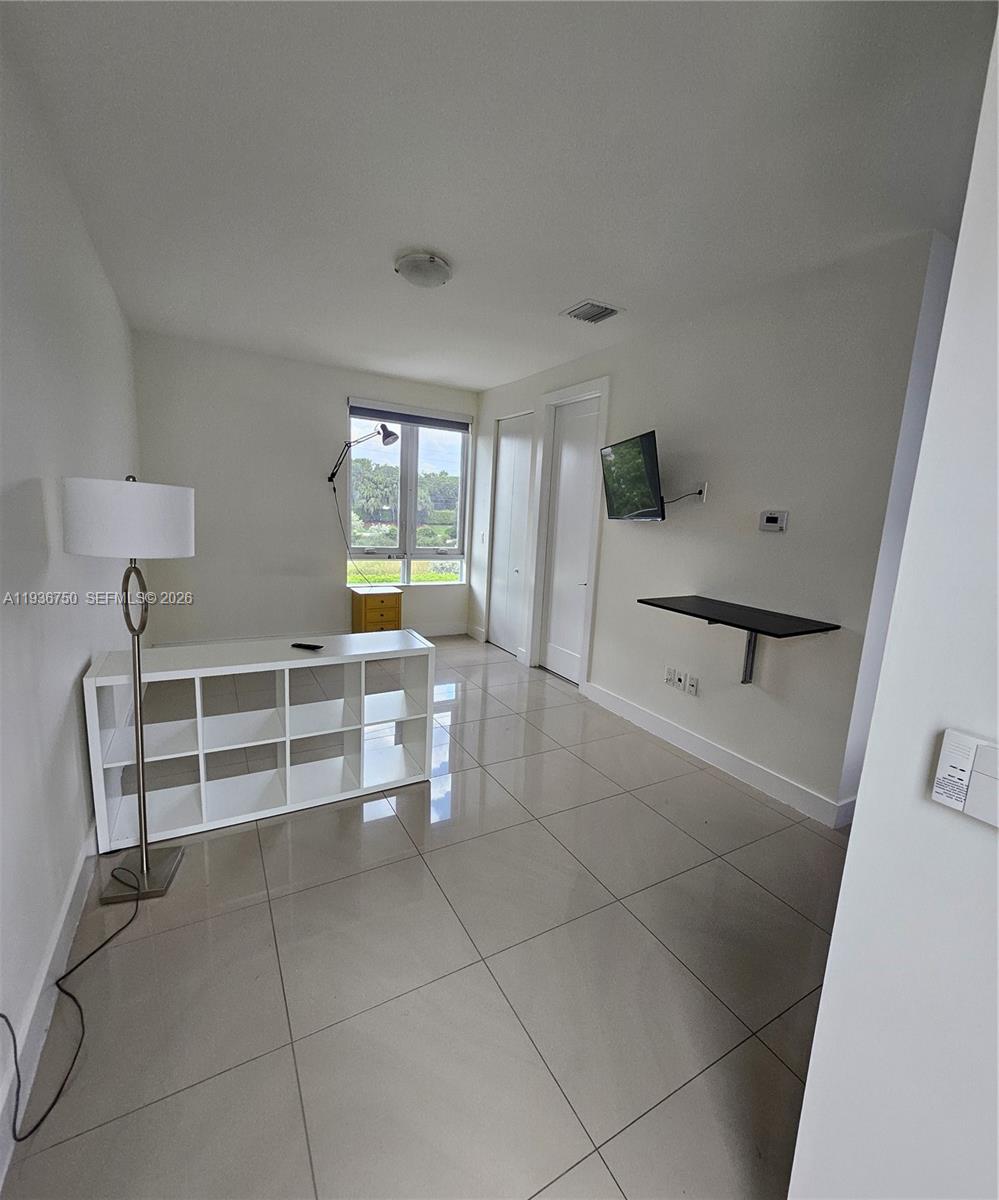 6410 NW 105th Pl Unit: Studio