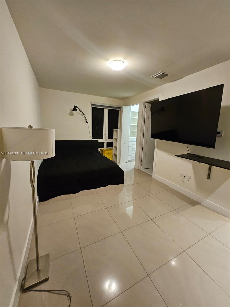 6410 NW 105th Pl Unit: Studio