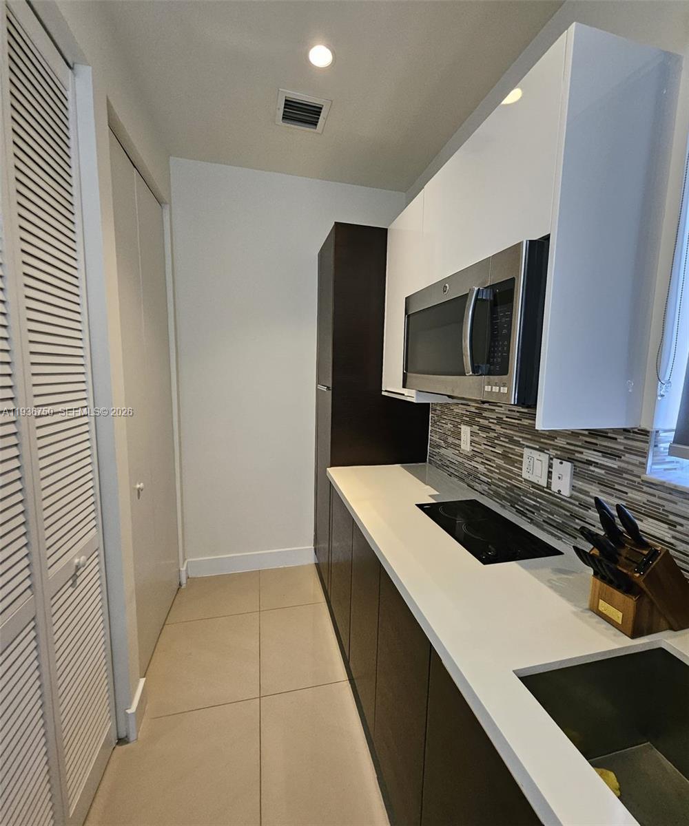 6410 NW 105th Pl Unit: Studio