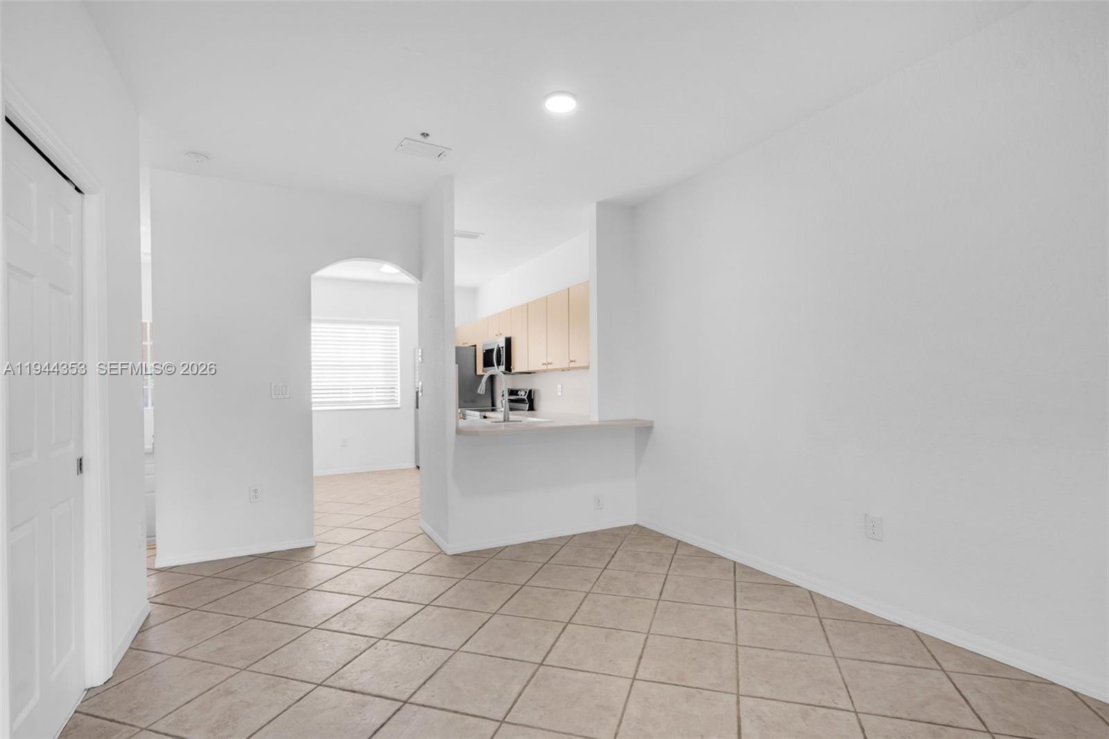 5670 NW 116th Ave # 219