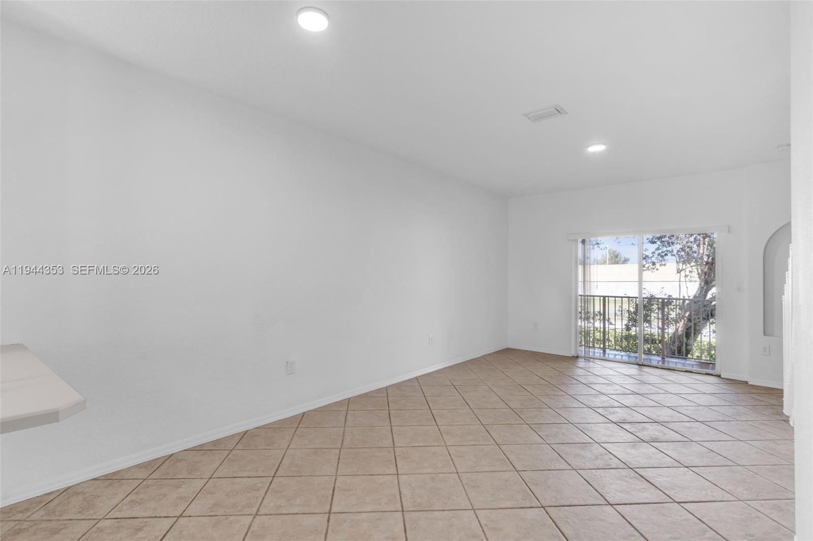 5670 NW 116th Ave # 219