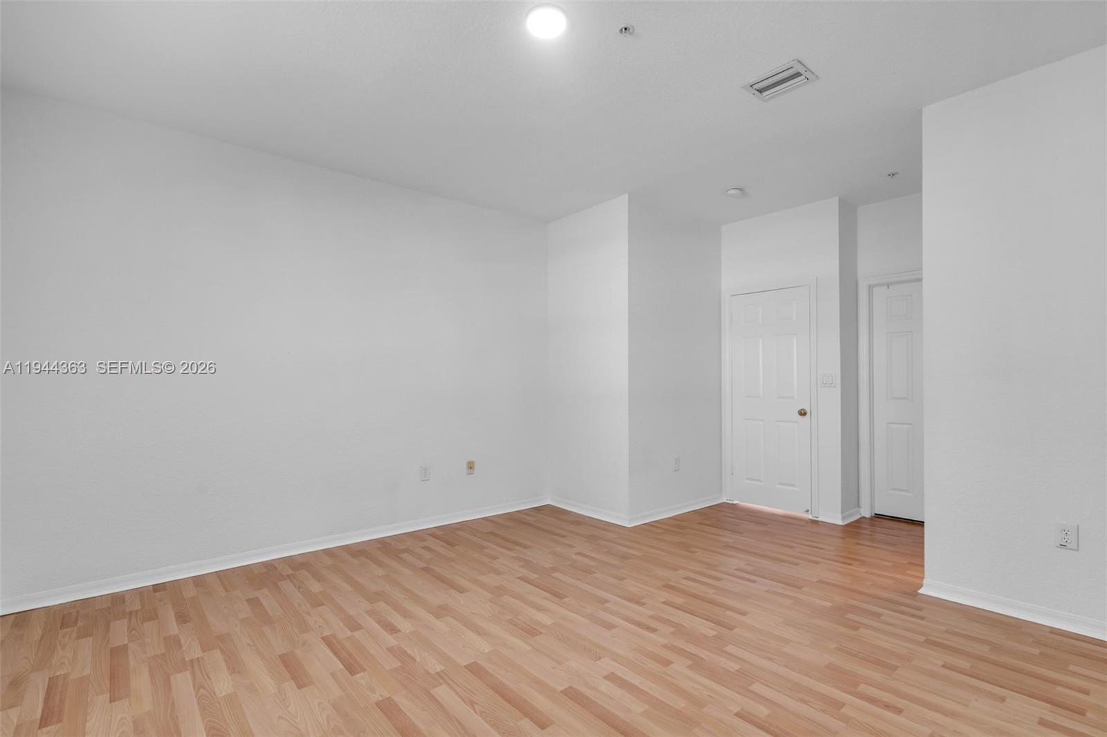 5670 NW 116th Ave # 219