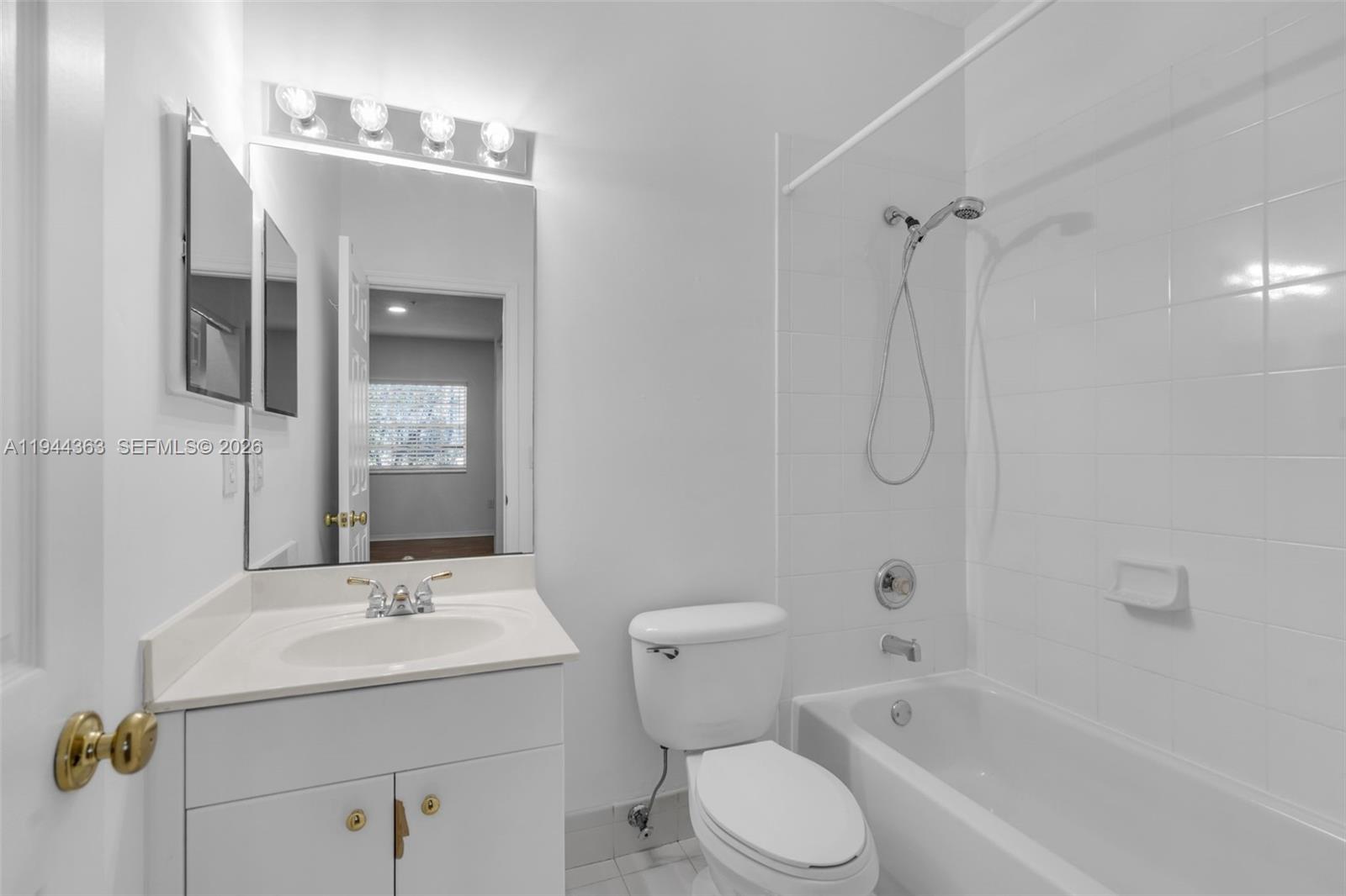 5670 NW 116th Ave # 219