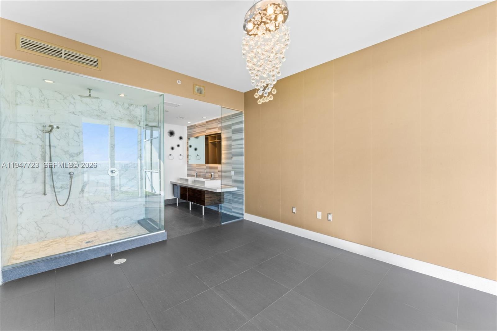 1100 Biscayne Blvd # 4502