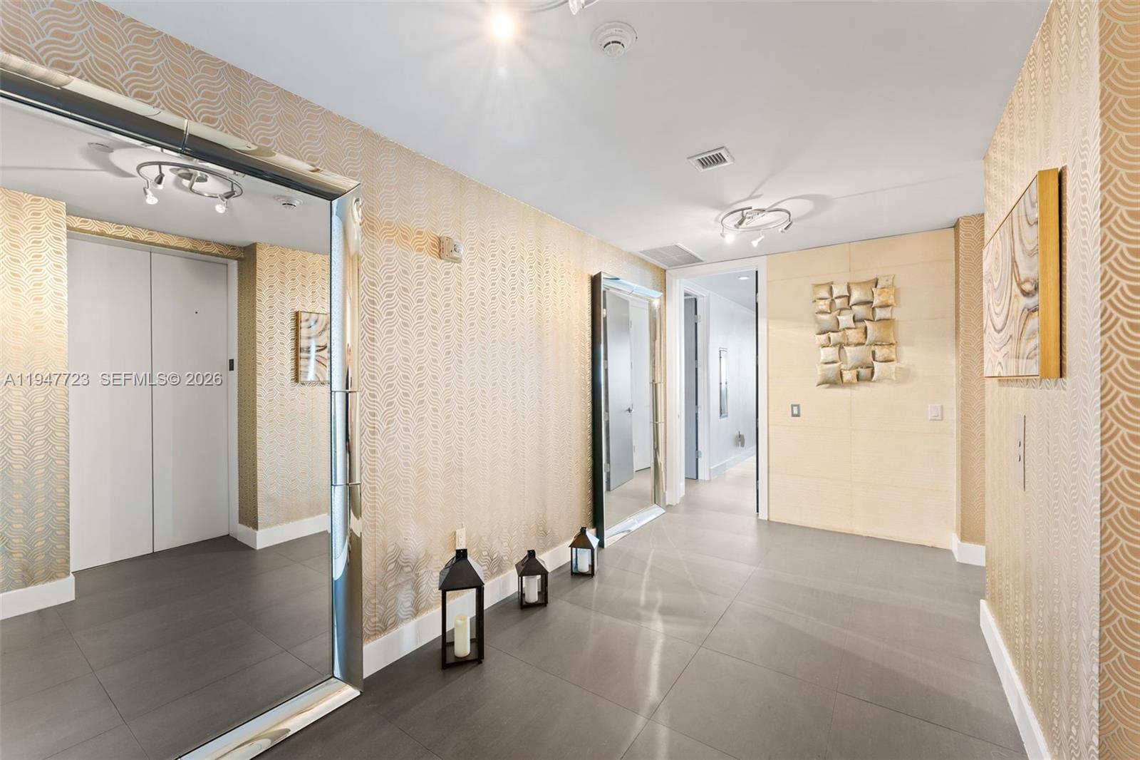 1100 Biscayne Blvd # 4502