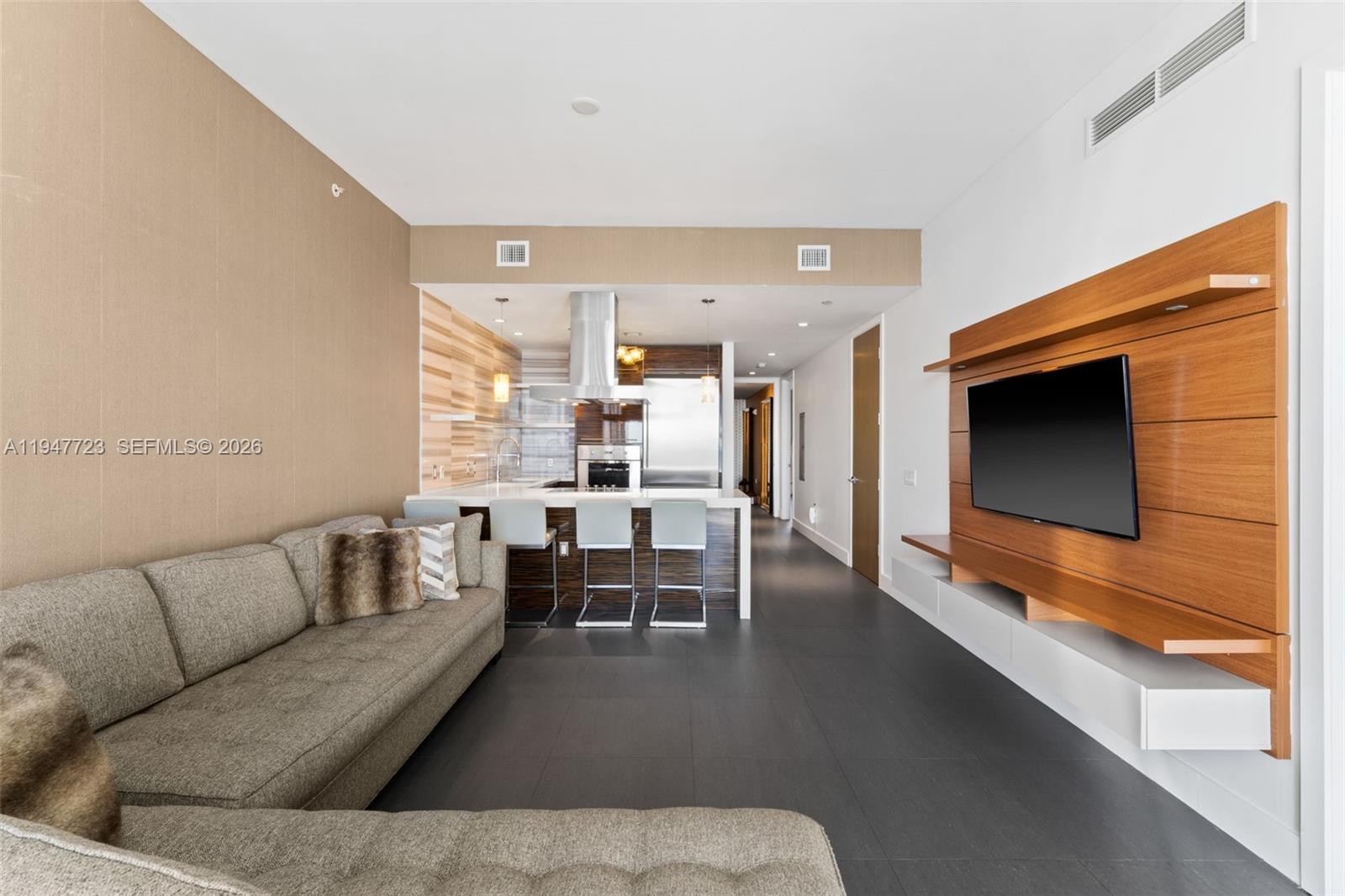 1100 Biscayne Blvd # 4502