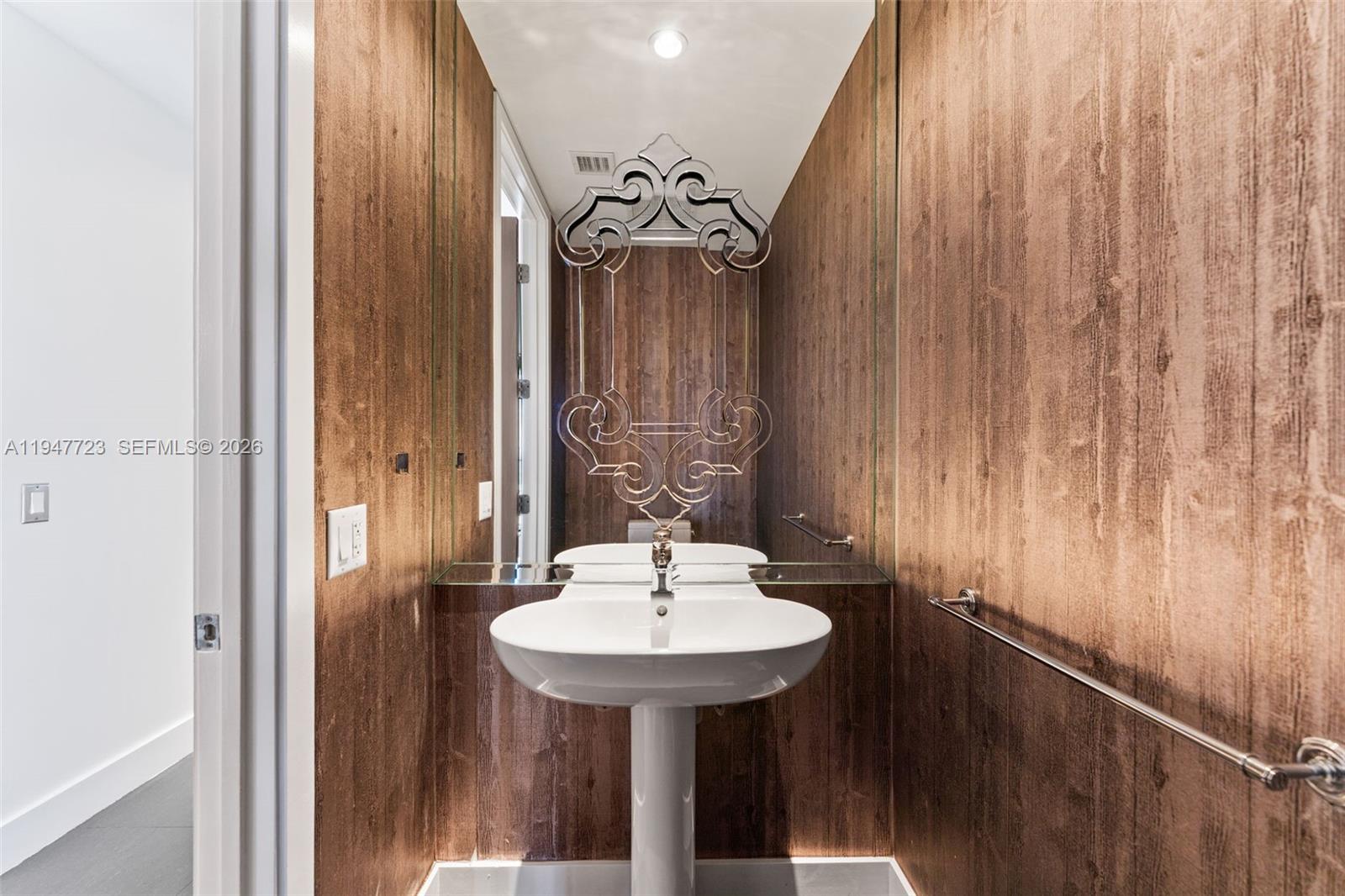 1100 Biscayne Blvd # 4502