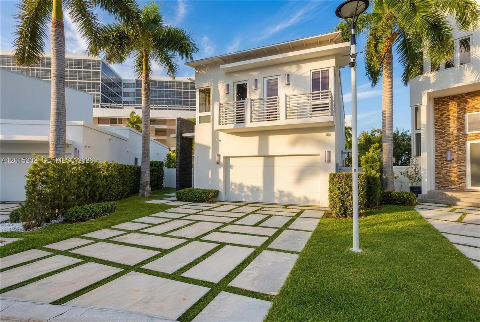 8221 NW 34th Dr