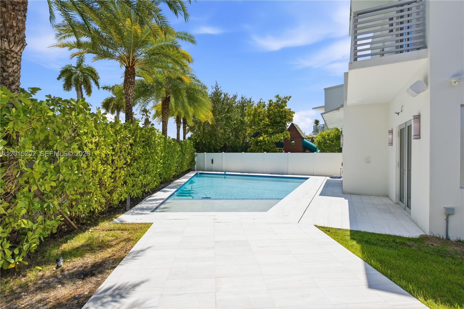 8221 NW 34th Dr