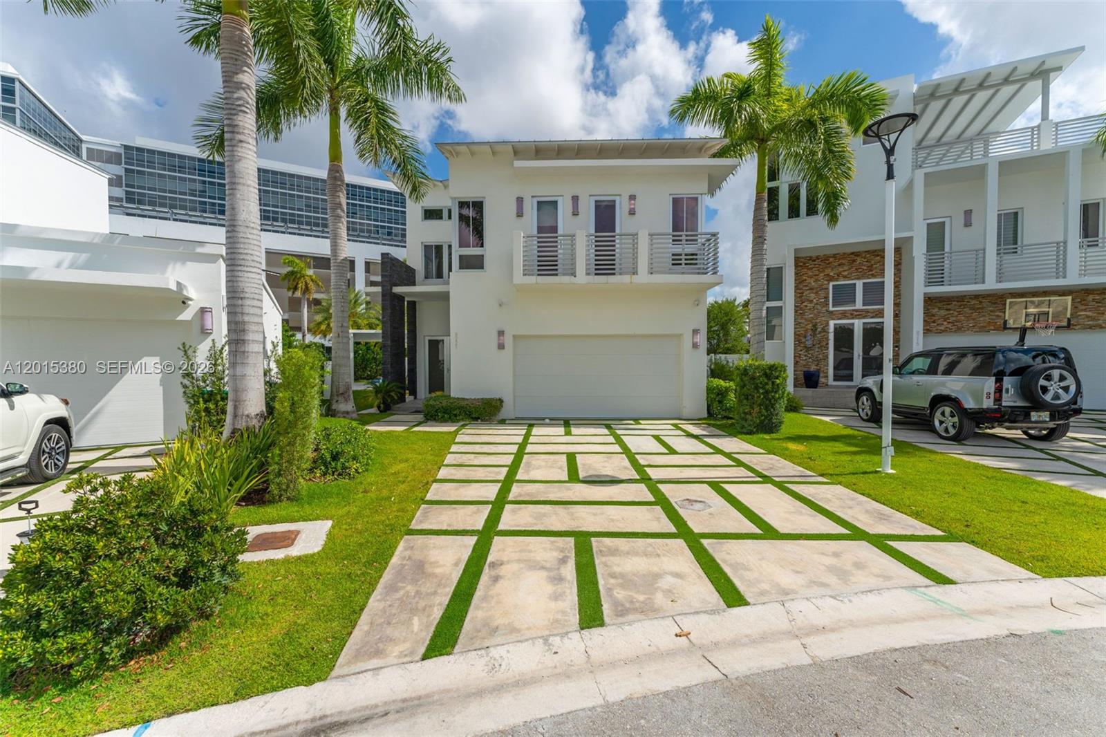 8221 NW 34th Dr