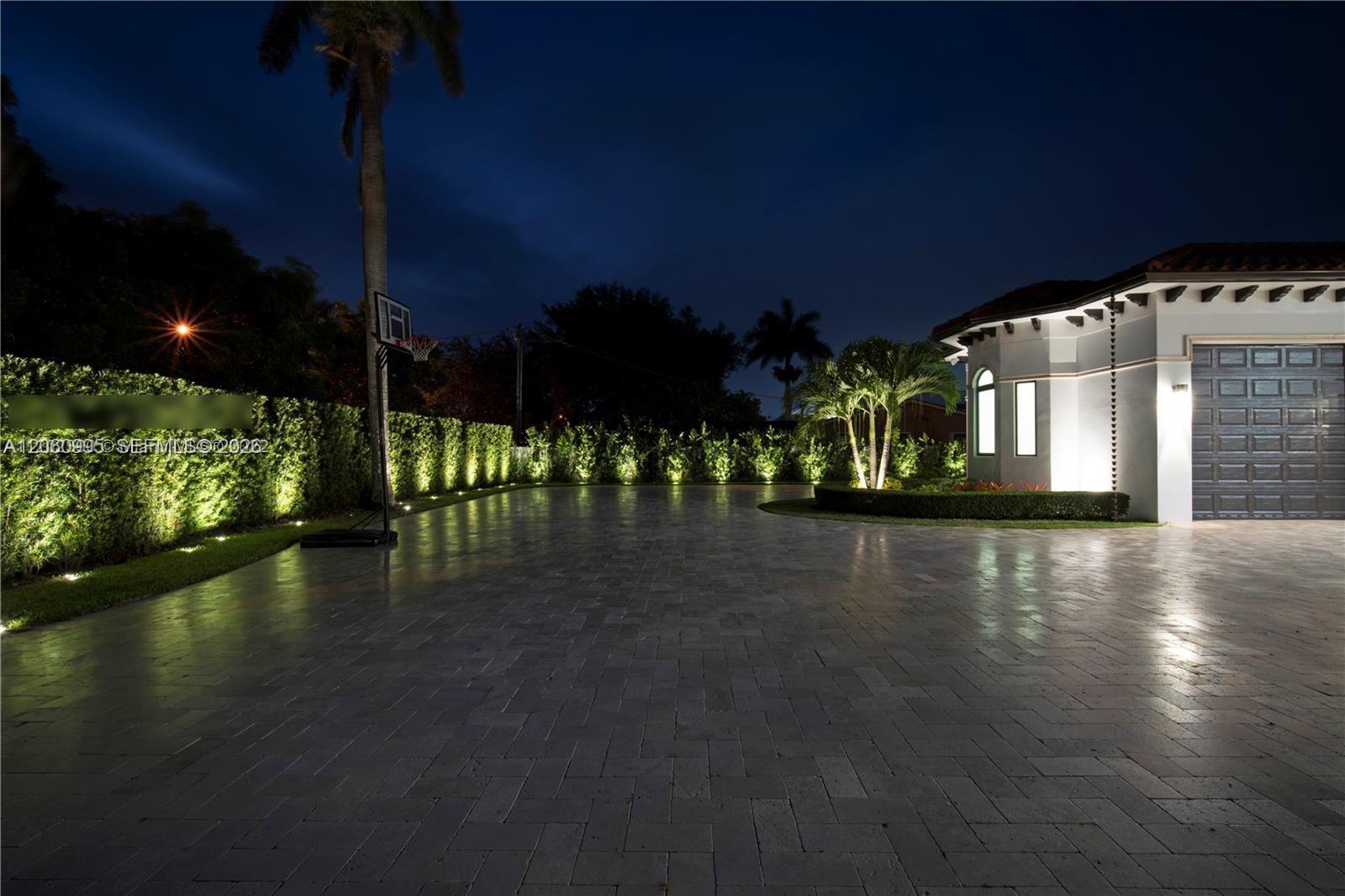331 SW 124th Ave