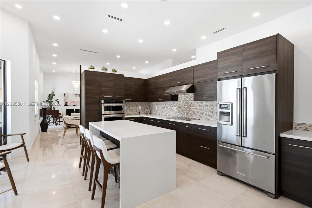 331 SW 124th Ave