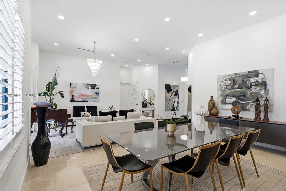 331 SW 124th Ave