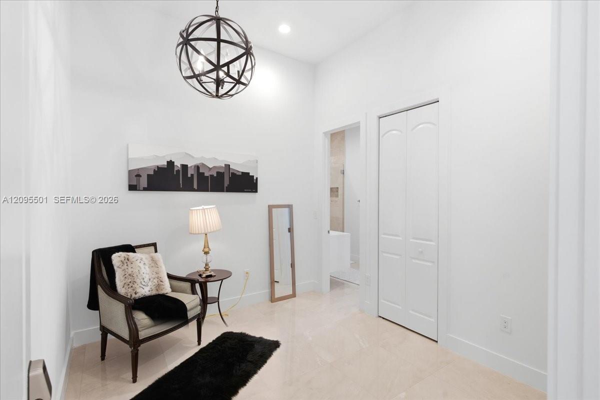 331 SW 124th Ave