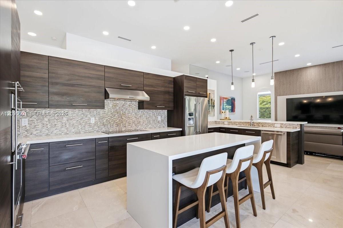 331 SW 124th Ave