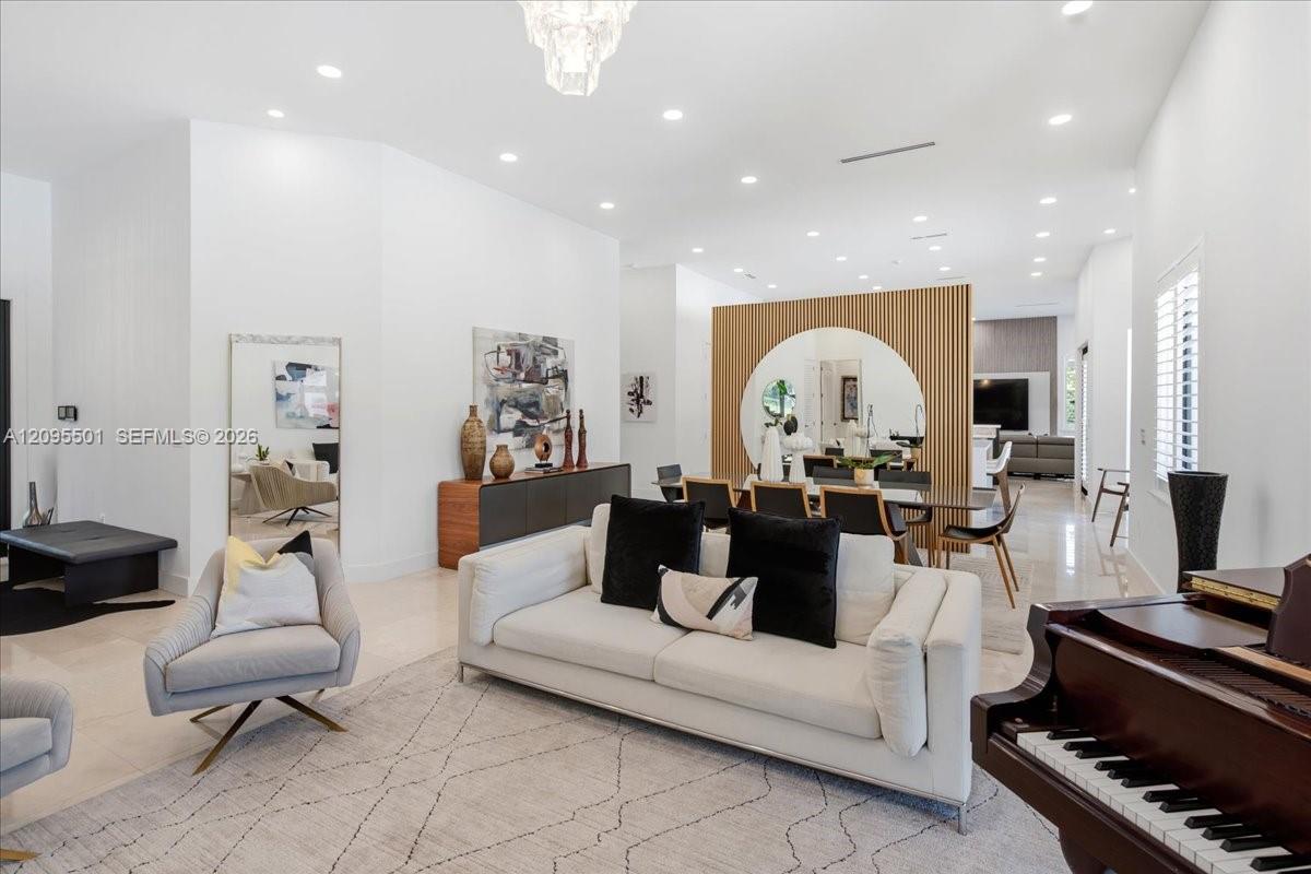 331 SW 124th Ave