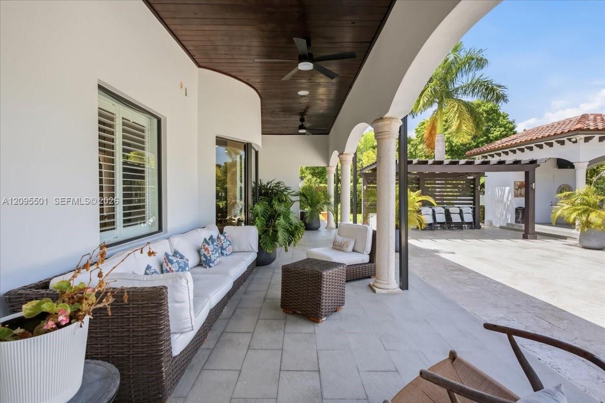 331 SW 124th Ave