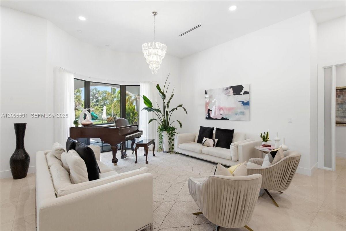 331 SW 124th Ave