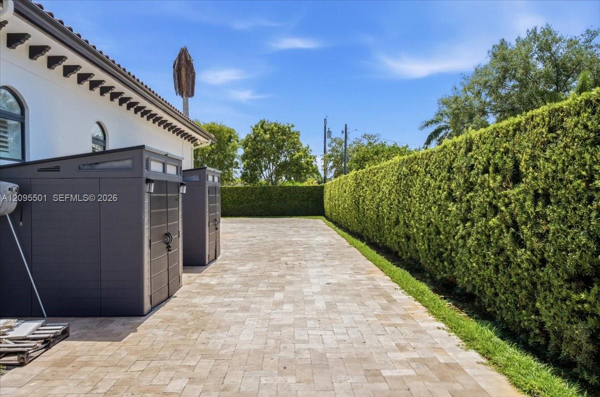 331 SW 124th Ave
