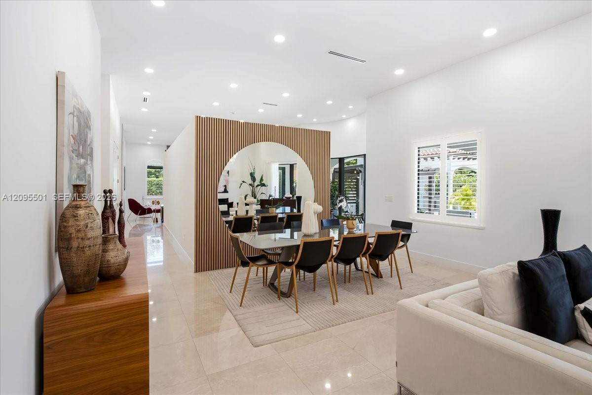 331 SW 124th Ave