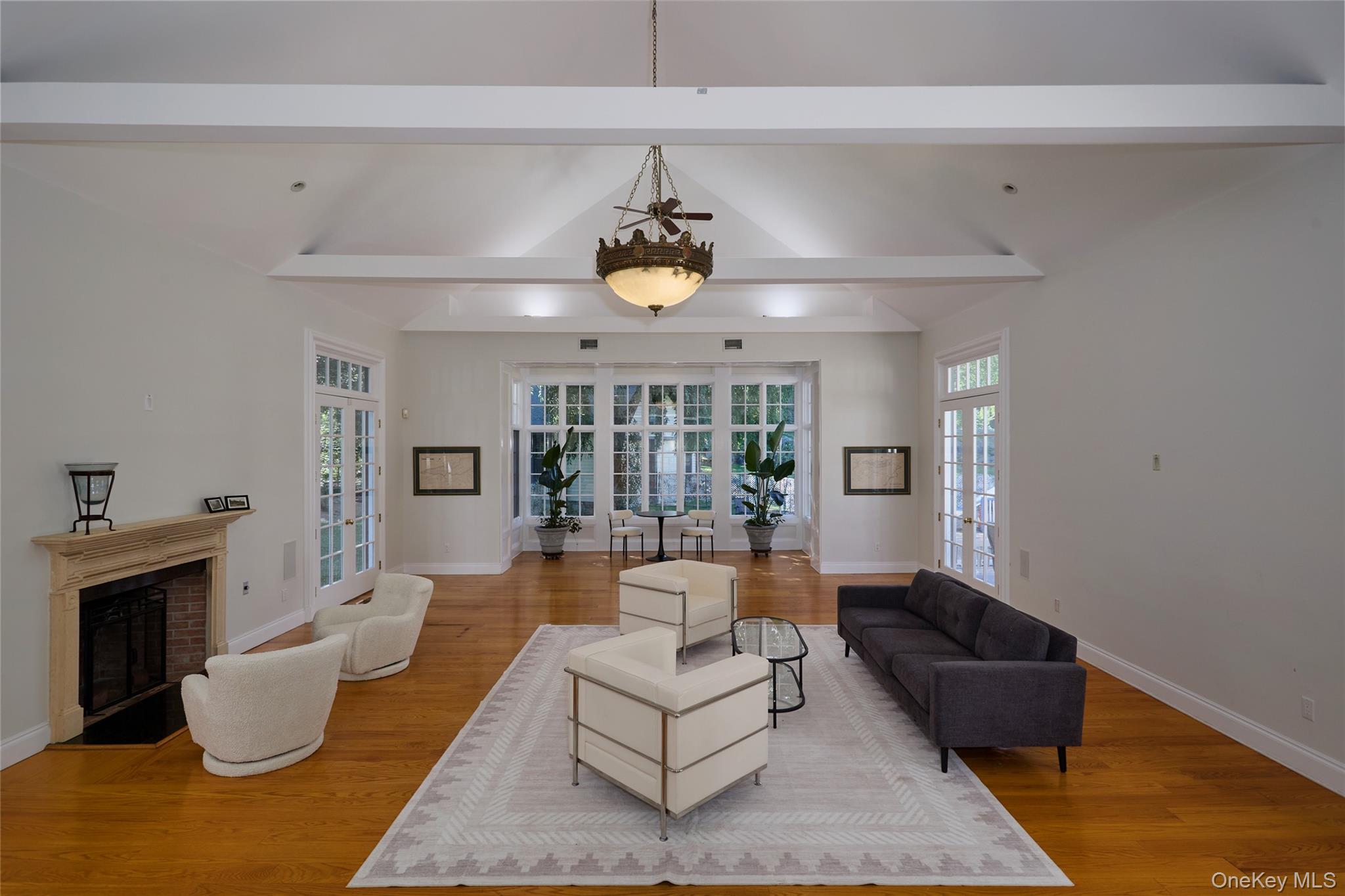 102 W Lake Road
