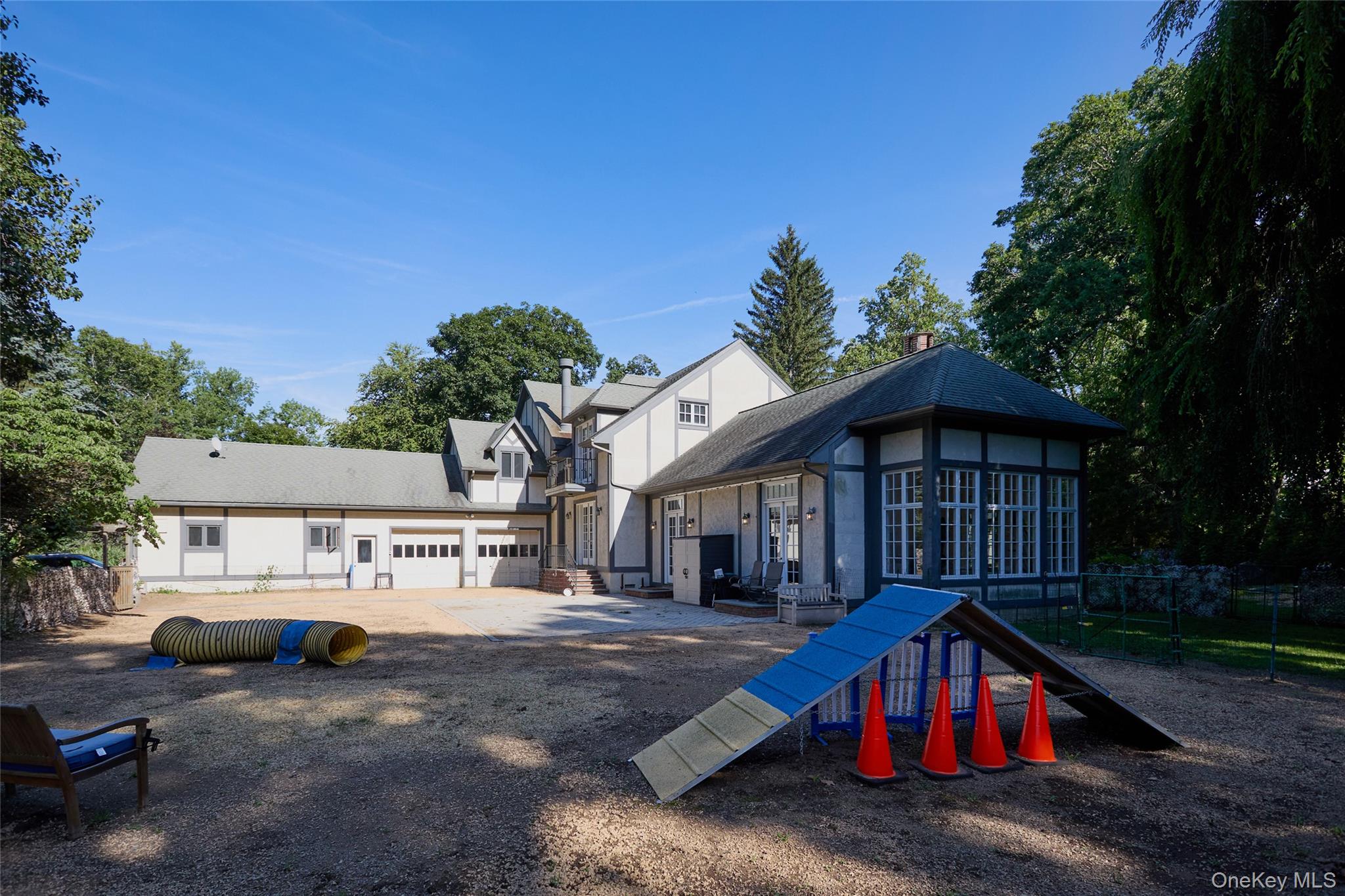 102 W Lake Road