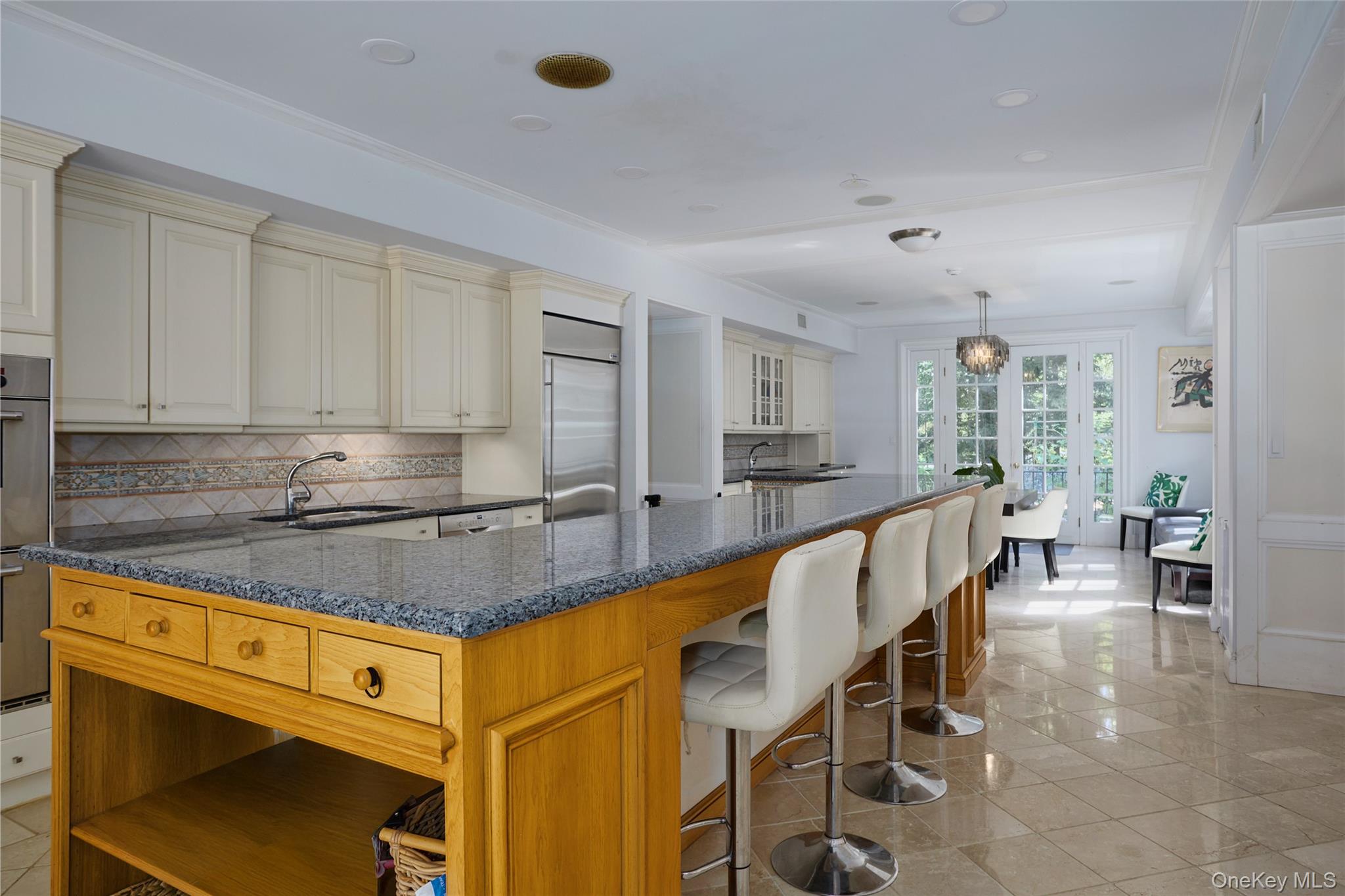 102 W Lake Road