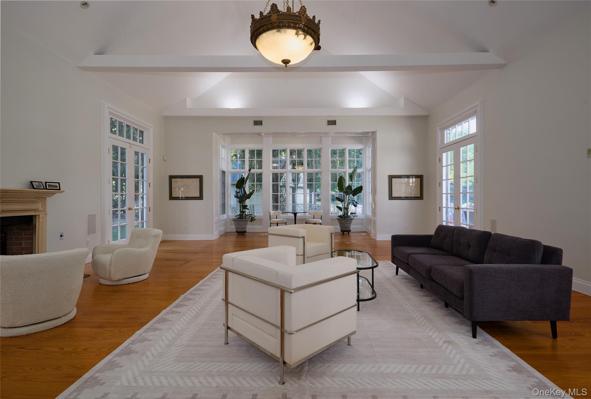 102 W Lake Road